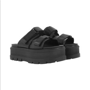 Ugg Clem Sandal